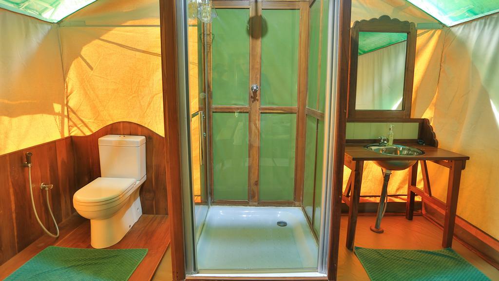 Kulu Safaris Hotell Yala Rum bild